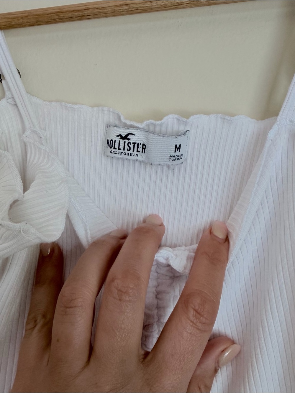 Hollister White Ribbed Ruched Drawstring Cami - Picture 2 of 10